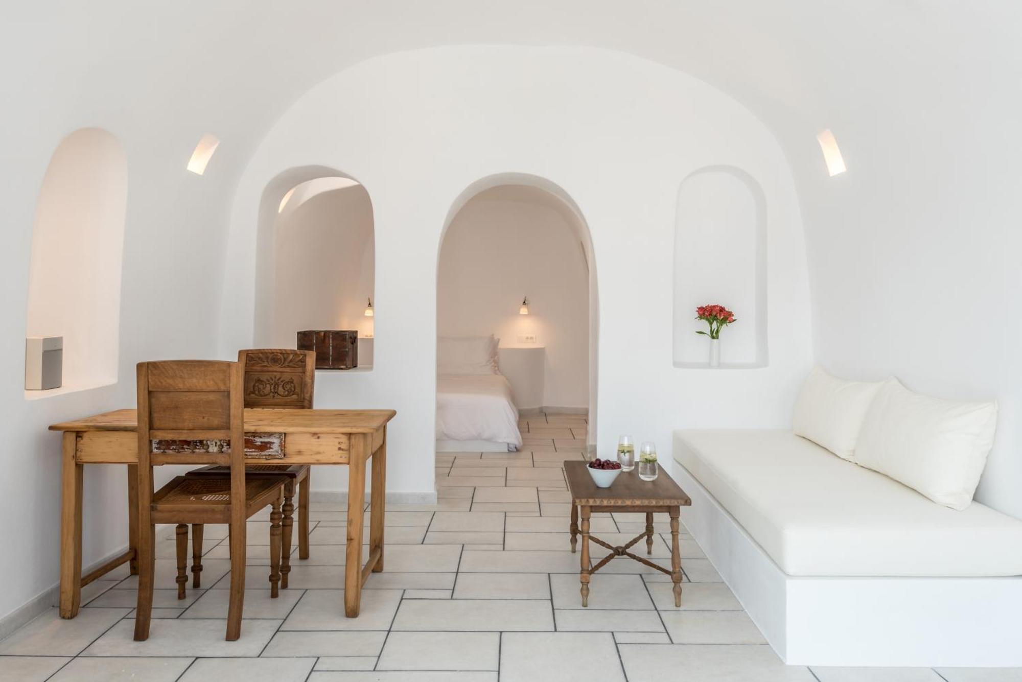 Chelidonia Luxury Suites Oia  Exterior photo