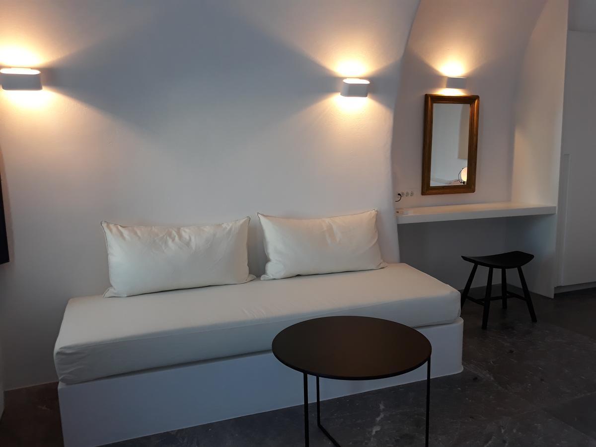 Chelidonia Luxury Suites Oia  Exterior photo