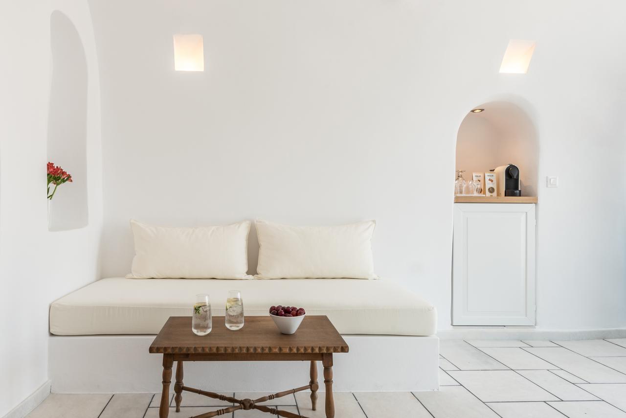 Chelidonia Luxury Suites Oia  Exterior photo