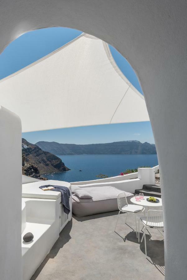 Chelidonia Luxury Suites Oia  Exterior photo